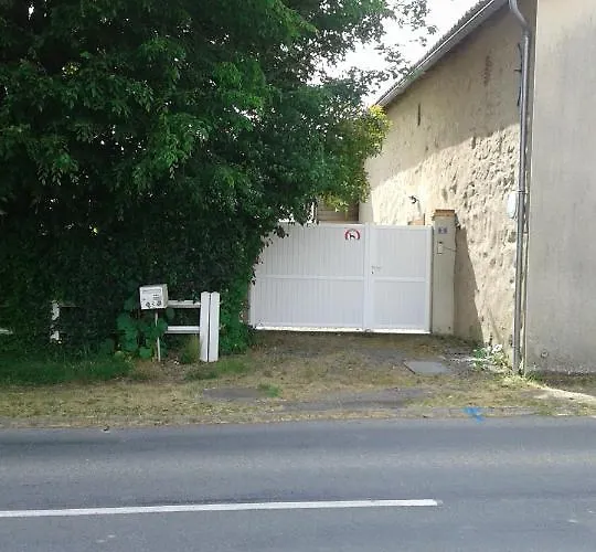 D'hotes Proche Puy Du Fou Bed & Breakfast *